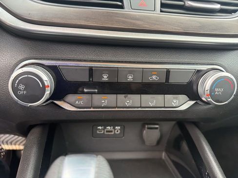 Used 2024 Nissan Altima 2.5 SV image 17