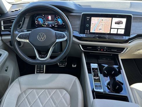 Used 2024 Volkswagen Atlas SEL Premium R-Line AWD/4WD image 22