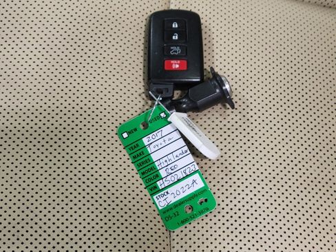 Used 2017 Toyota Highlander Limited Platinum w/ Carpet Mat Package AWD/4WD image 30