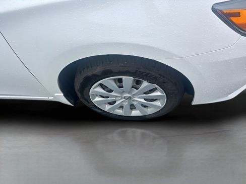 Used 2019 Nissan Sentra S image 9