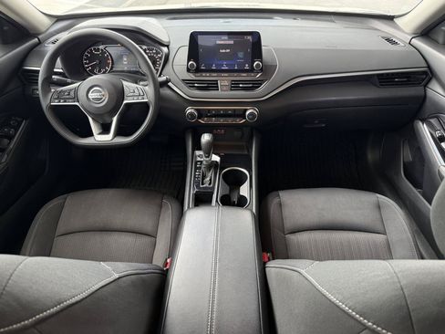 Used 2021 Nissan Altima 2.5 SV FWD image 24