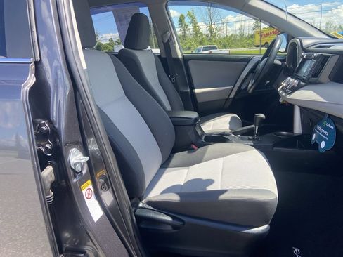 Used 2015 Toyota RAV4 LE AWD/4WD image 26