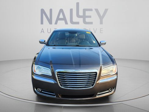 Used 2013 Chrysler 300 C RWD image 8