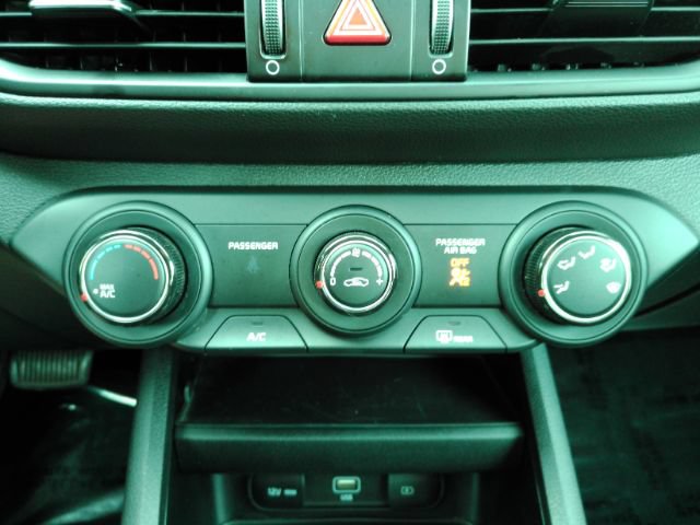 Used 2024 Kia Forte LXS w/ LXS Technology Package FWD image 40