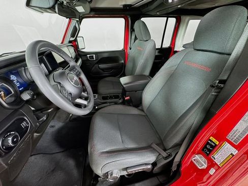 Used 2025 Jeep Wrangler Unlimited Rubicon AWD/4WD image 21