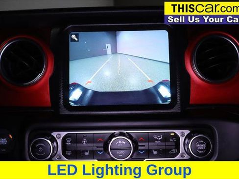 Used 2023 Jeep Gladiator Rubicon w/ LED Lighting Group AWD/4WD image 18
