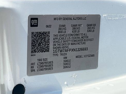 Used 2022 GMC Savana 2500 w/ Driver Convenience Package RWD image 27