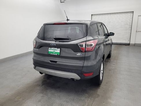 Used 2017 Ford Escape SE image 7