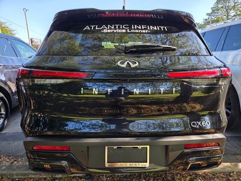 Certified 2025 INFINITI QX60 Pure FWD image 4