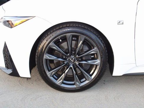 Certified 2025 Lexus IS 350 F Sport image 4