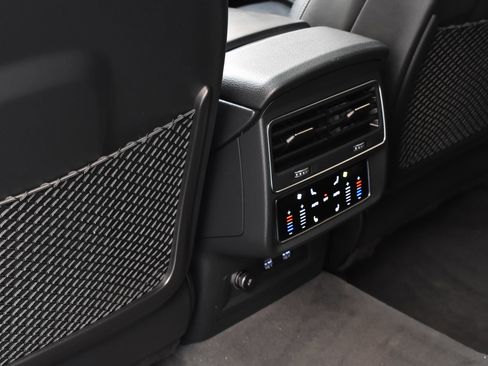 Used 2020 Audi SQ8 Prestige w/ Prestige Package image 23