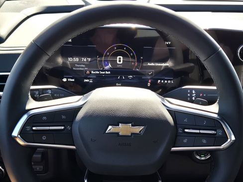 New 2026 Chevrolet Suburban Premier image 19