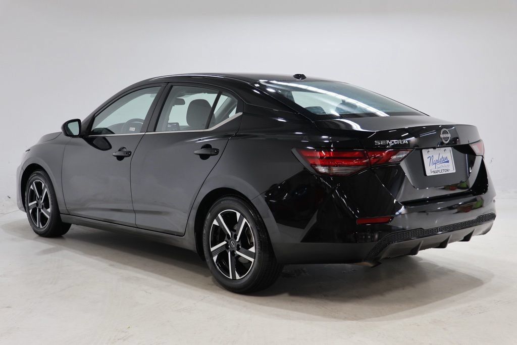 Used 2025 Nissan Sentra SV FWD image 5