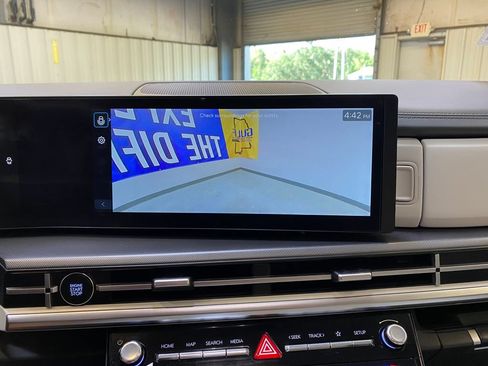 Used 2026 Hyundai Santa Fe SEL FWD image 46