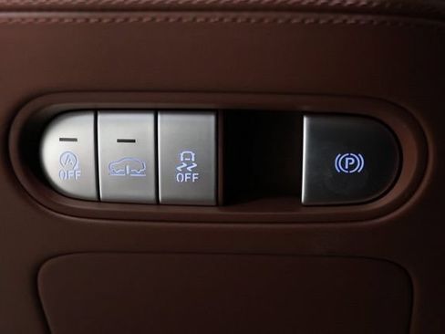 Used 2023 Genesis G90 3.5T AWD/4WD image 23