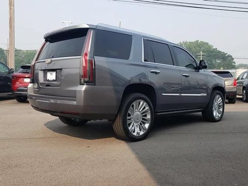 Used 2018 Cadillac Escalade Platinum AWD/4WD image 3
