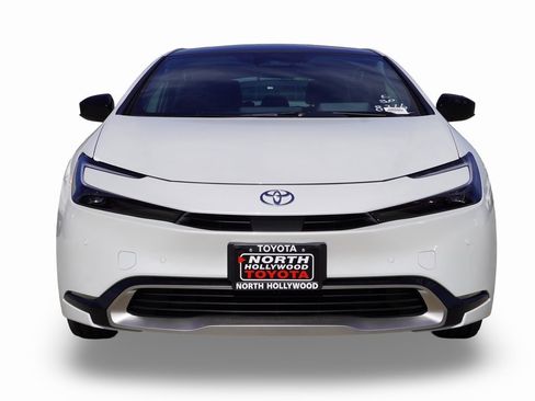 New 2026 Toyota Prius Plug-In Hybrid image 2
