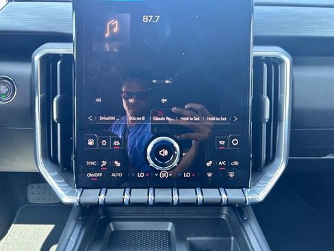 New 2026 GMC Acadia Elevation image 18