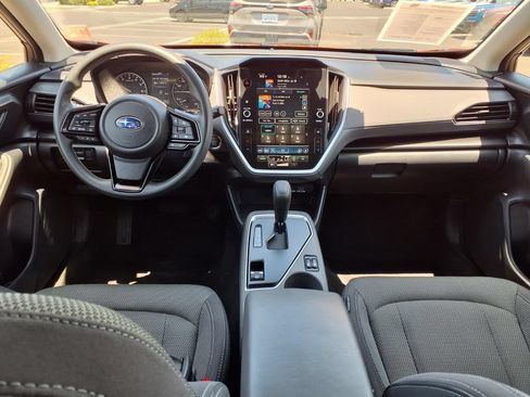 Used 2024 Subaru Crosstrek 2.0i Premium AWD/4WD image 2