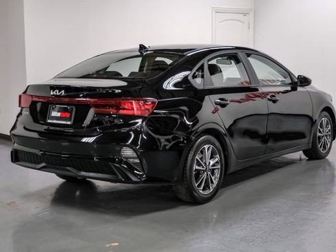 Used 2022 Kia Forte LXS image 7