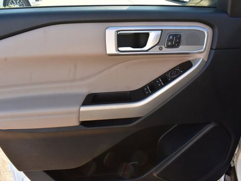Used 2021 Ford Explorer Limited w/ Equipment Group 301A image 11