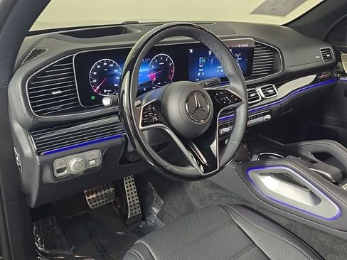 Certified 2026 Mercedes-Benz GLS 580 4MATIC image 4