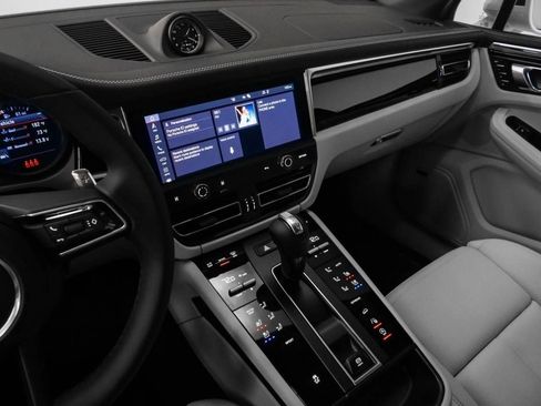New 2025 Porsche Macan image 56