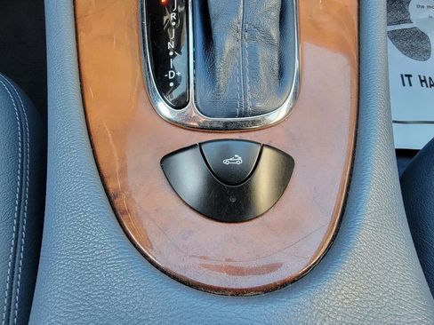 Used 2004 Mercedes-Benz CLK 500 Cabriolet image 36