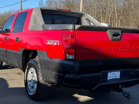 Used 2005 Chevrolet Avalanche Z71 w/ Sun And Sound Package image 7