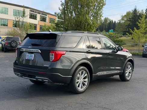 Certified 2023 Ford Explorer XLT w/ Equipment Group 202A AWD/4WD image 4