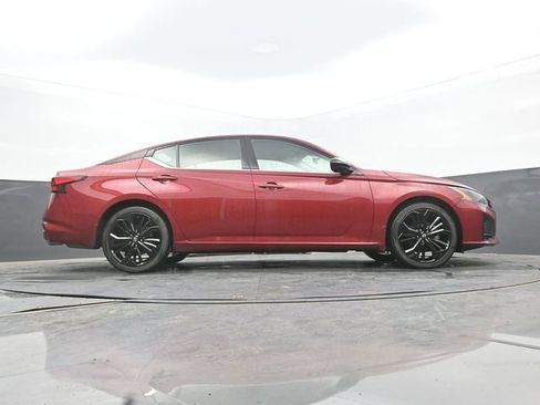 Used 2025 Nissan Altima 2.5 SR FWD image 57