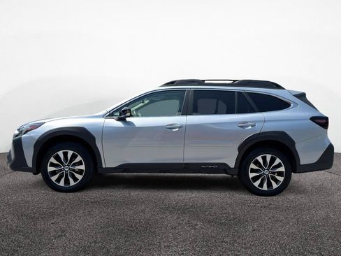 Certified 2025 Subaru Outback Limited AWD/4WD image 4