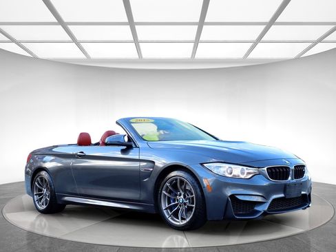 Used 2015 BMW M4 Convertible image 3