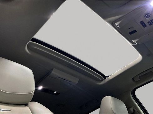 Used 2019 Cadillac Escalade Premium Luxury image 28