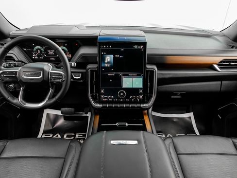 Used 2025 GMC Yukon Denali AWD/4WD image 38