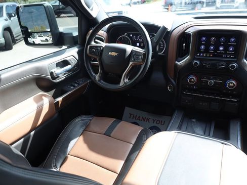 Used 2023 Chevrolet Silverado 2500 High Country AWD/4WD image 19