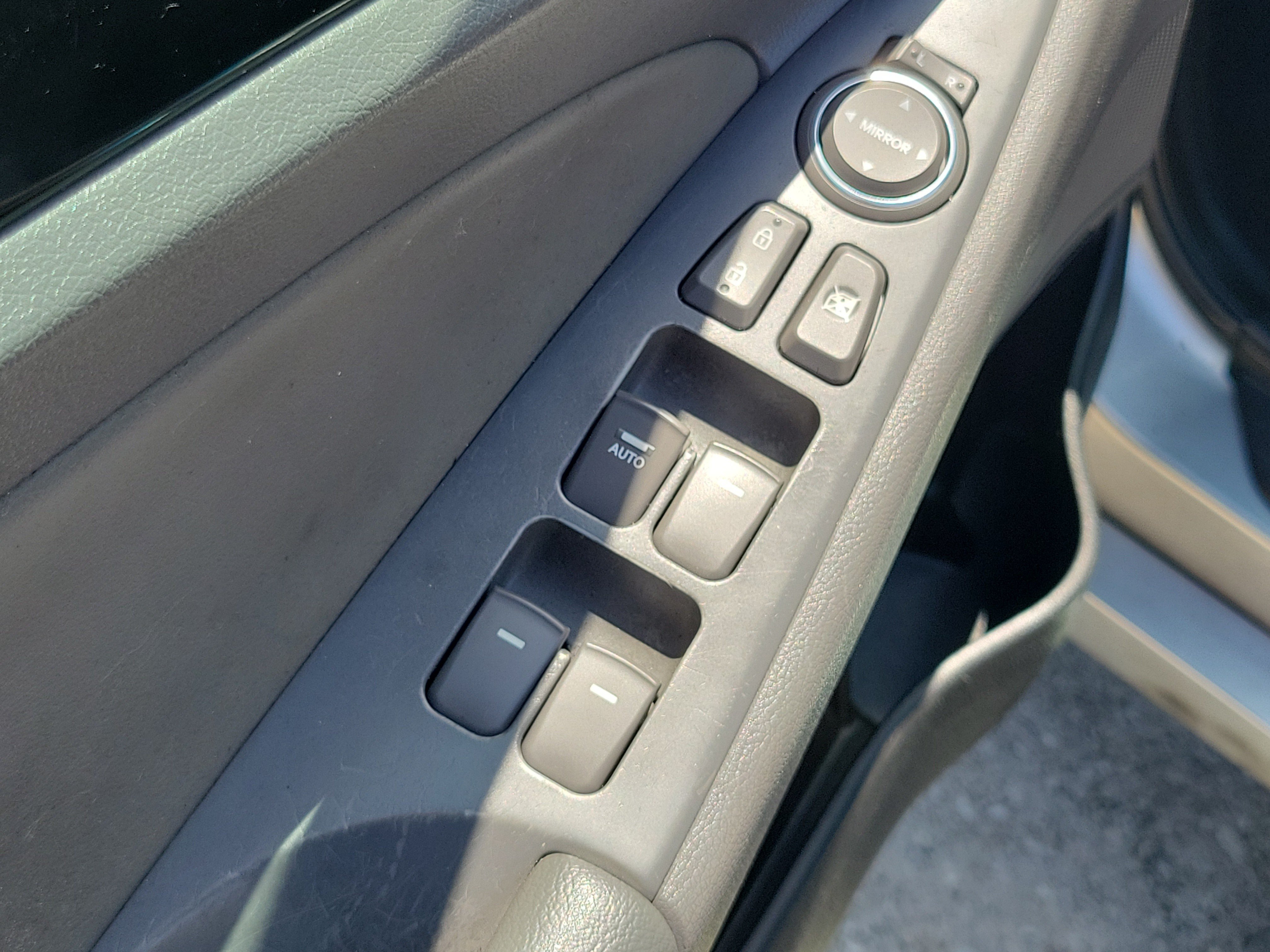 Used 2013 Hyundai Sonata Limited FWD image 15