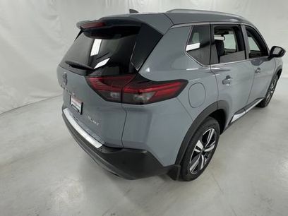 Used 2023 Nissan Rogue SL