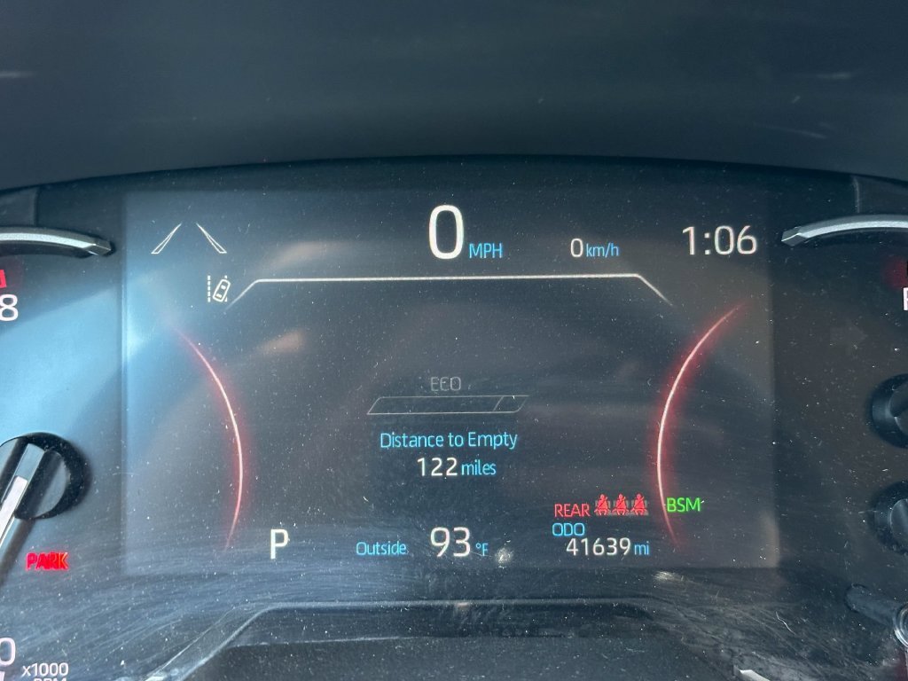 Used 2025 Toyota RAV4 XLE FWD image 26