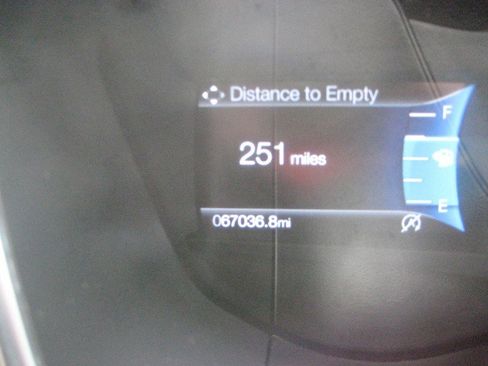 Used 2020 Ford Fusion SE FWD image 27