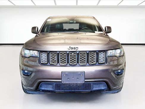 Used 2020 Jeep Grand Cherokee Altitude RWD image 2