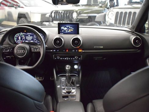 Used 2018 Audi A3 e-tron Premium Plus w/ Technology Package image 34
