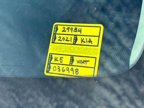 Used 2021 Kia K5 EX w/ EX Premium Package image 3