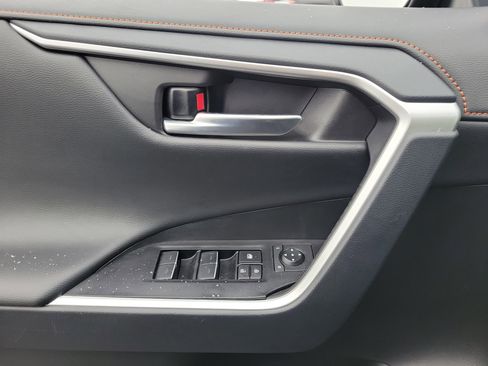 Used 2024 Toyota RAV4 Adventure image 17