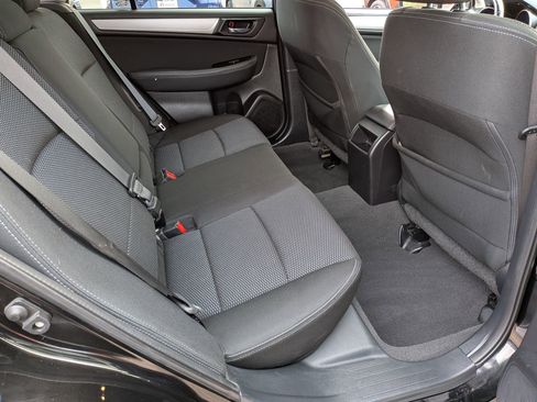 Used 2017 Subaru Outback 2.5i Premium image 36