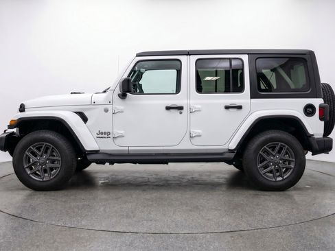 Used 2025 Jeep Wrangler Sport S image 5