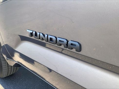 Used 2024 Toyota Tundra Limited AWD/4WD image 9