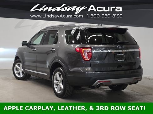 Used 2017 Ford Explorer XLT w/ Equipment Group 202A image 4