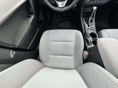 Used 2016 Toyota Corolla LE image 13