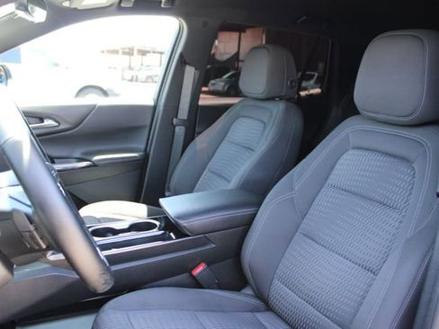 Used 2025 Chevrolet Equinox LT w/ Safety and Technology Package FWD image 30